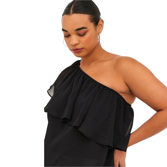 NEW Torrid Black One Shoulder Ruffle Crinkle Metallic Chiffon Blouse Size 0X - Picture 5 of 11
